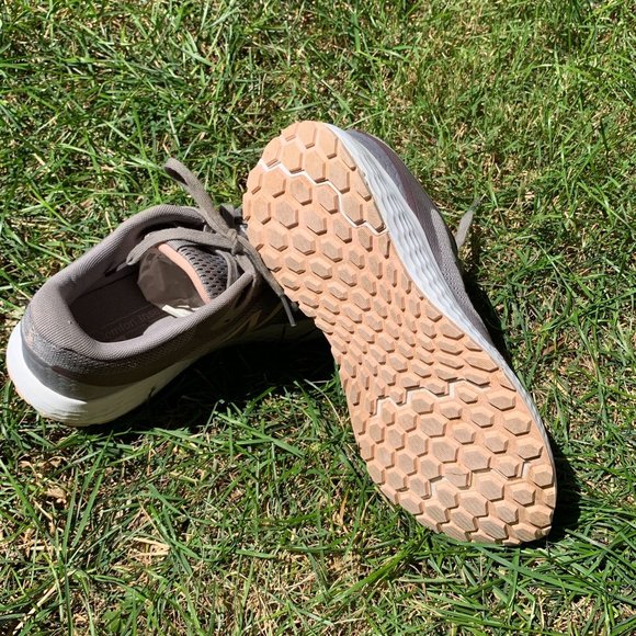 EUC New Balance 520 Breathable Mesh Lightweight Lace-up Running Shoes Size 10 - Picture 5 of 8